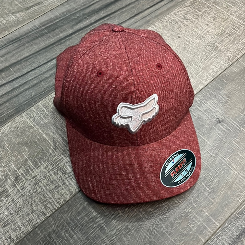 Red fox hat